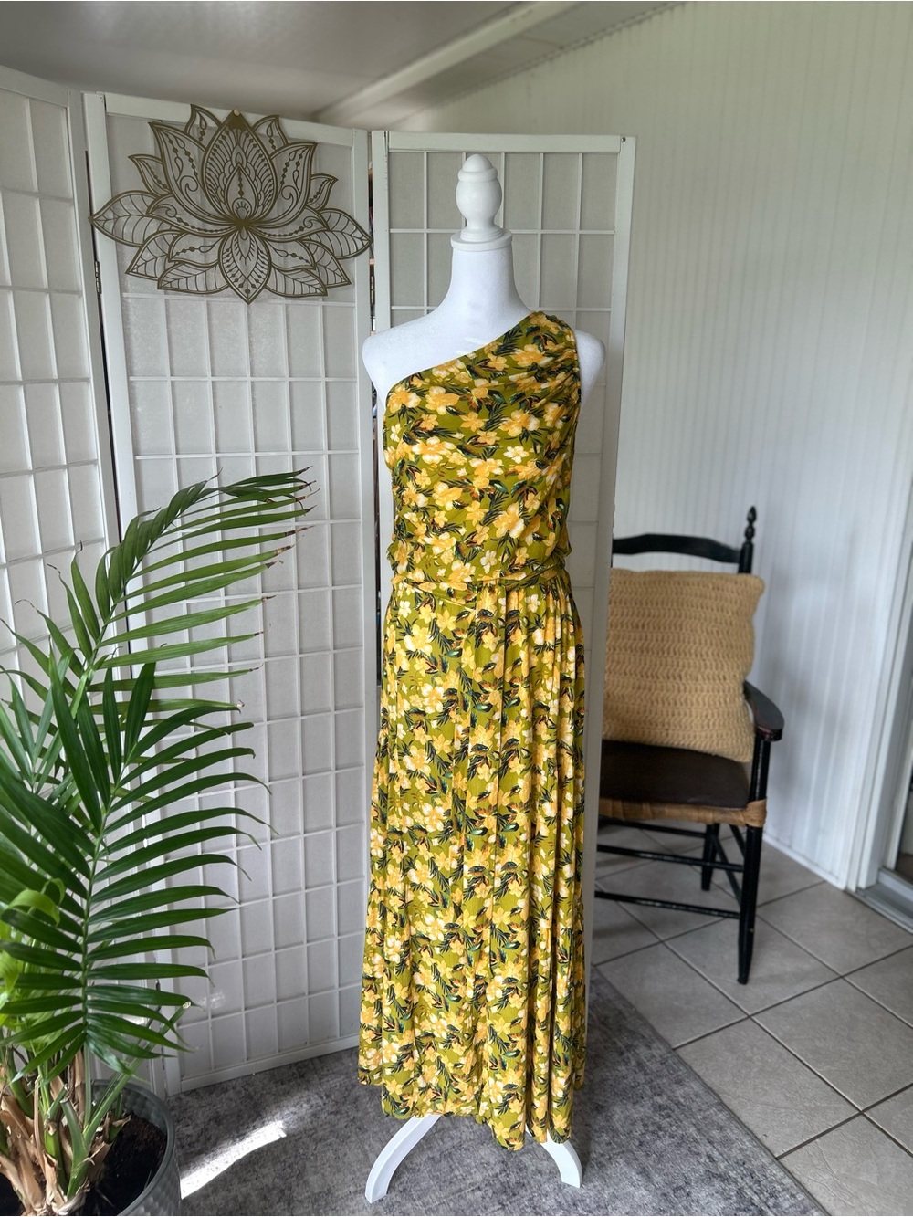 ☀️🌿 Easel Floral One Shoulder Jumpsuit Size Small Green Yellow Wide Leg Boho